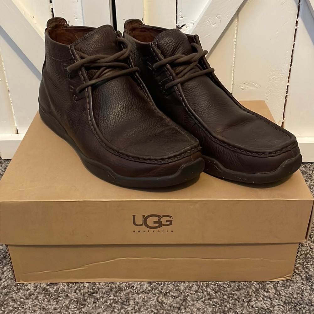 Mens Lenox UGG boots size 9